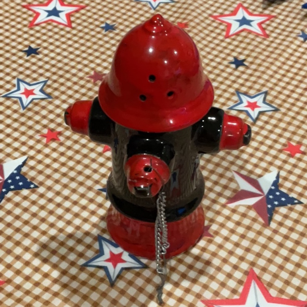 Vintage Fire Hydrant Salt Shaker Made in Japan by Tilso a ceramic piece. No Dog.